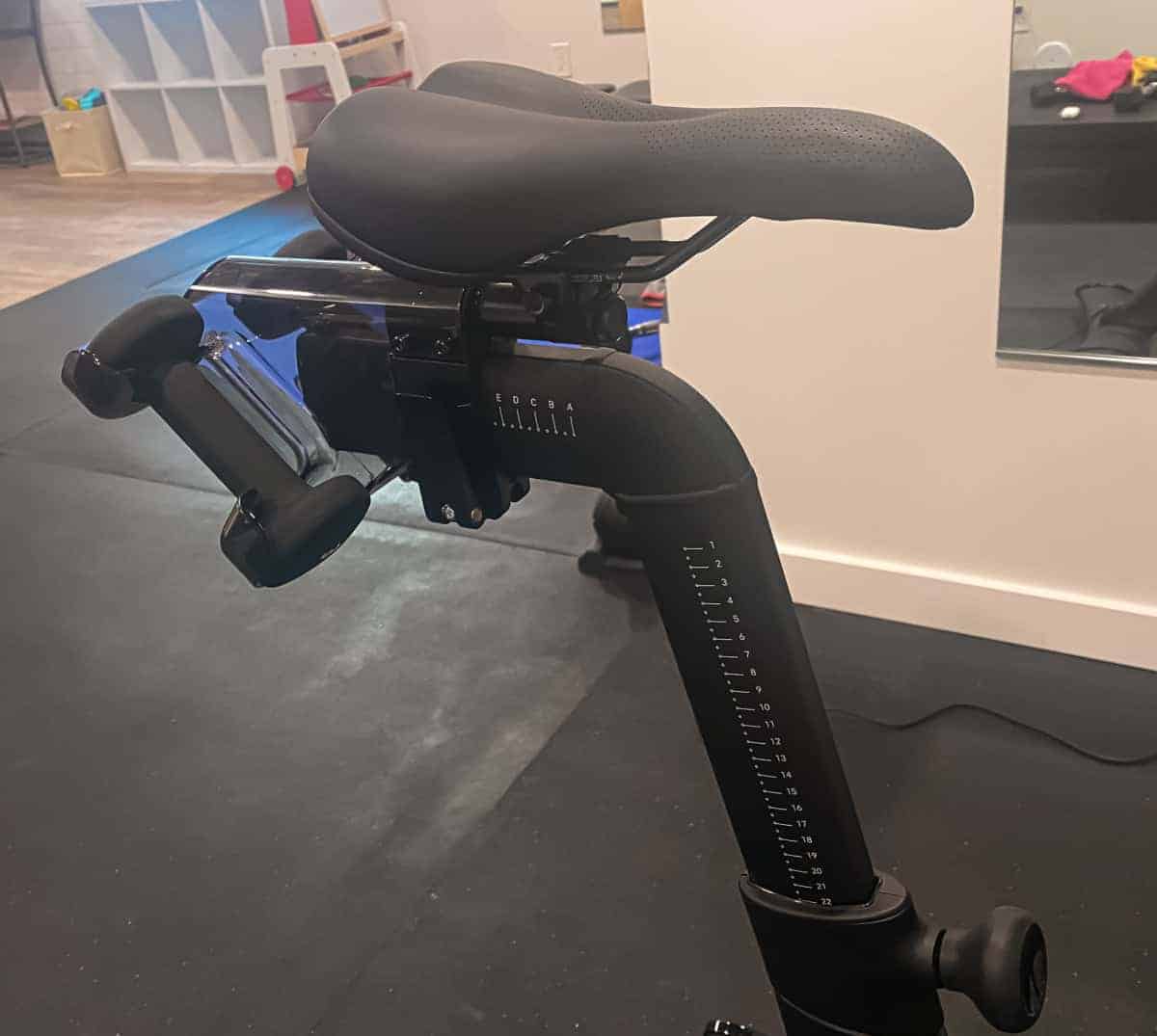 peloton adjust handlebars